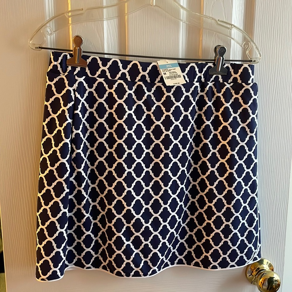 J.McLaughlin navy blue patterned skort. Brand new. Tags still on. Size medium.